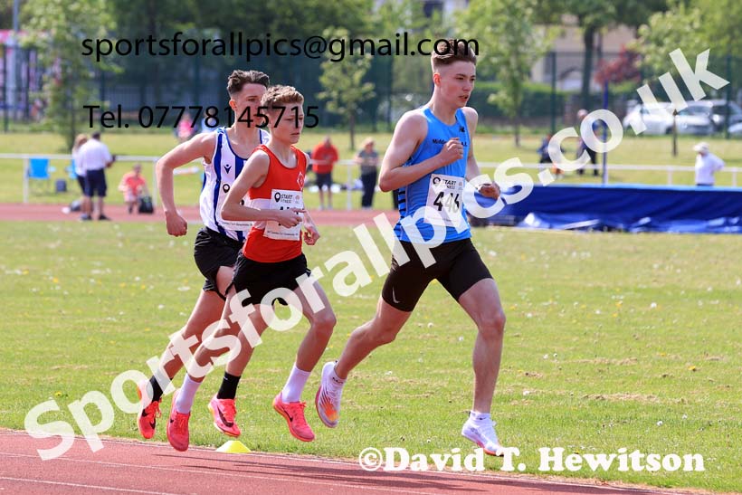 Mens Under-17s 800 metres 2024 North Eastern Track and Field Champs., Middlesbrough.  Photo: David T. Hewitson/Sports for All Pics